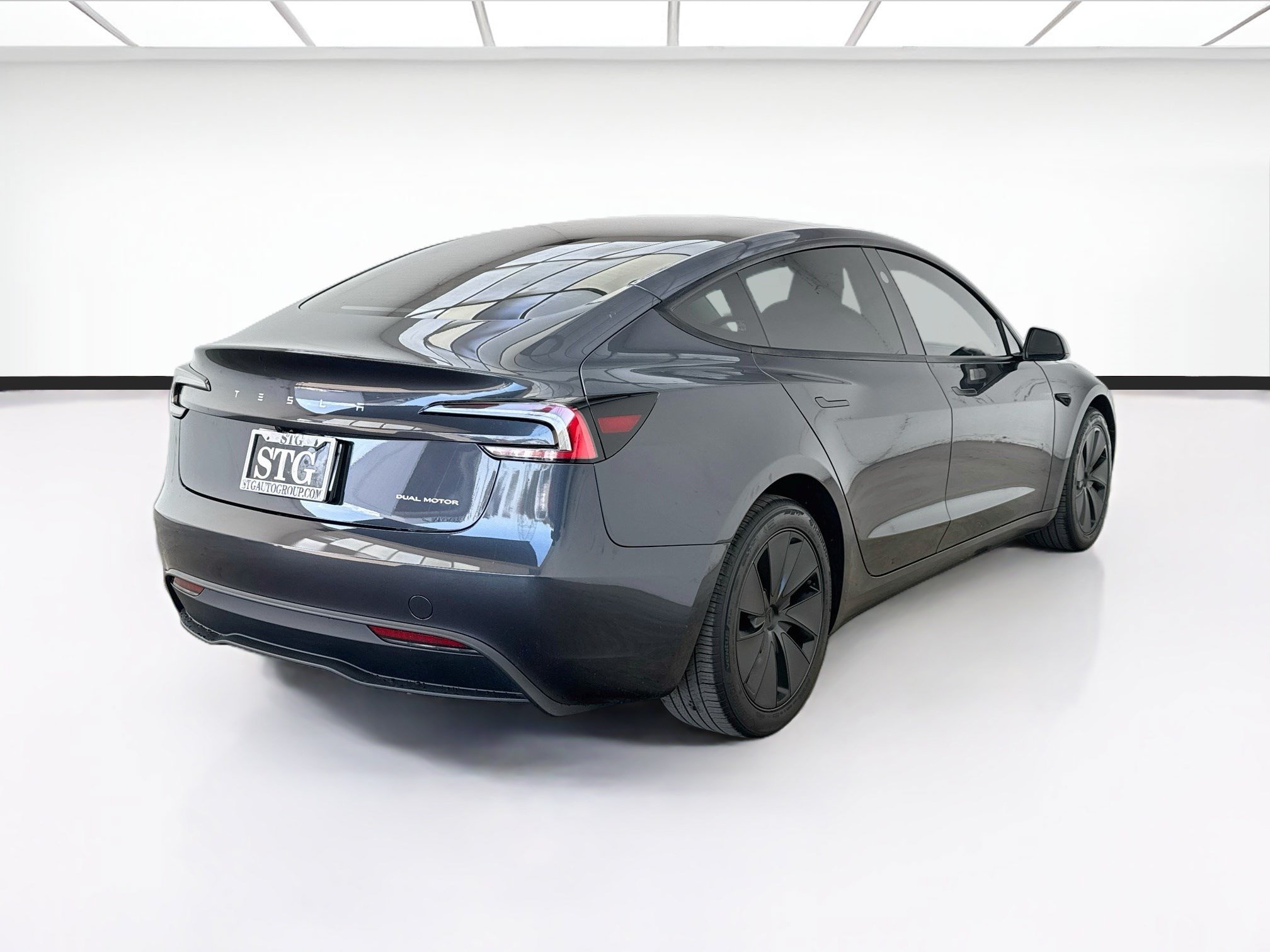 Used 2025 Tesla Model 3 Long Range AWD/4WD image 4