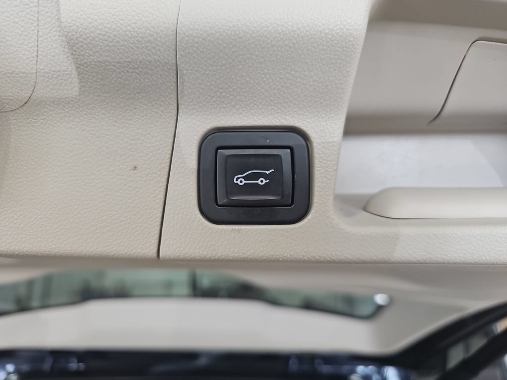 Used 2019 GMC Acadia Denali w/ Technology Package AWD/4WD image 14