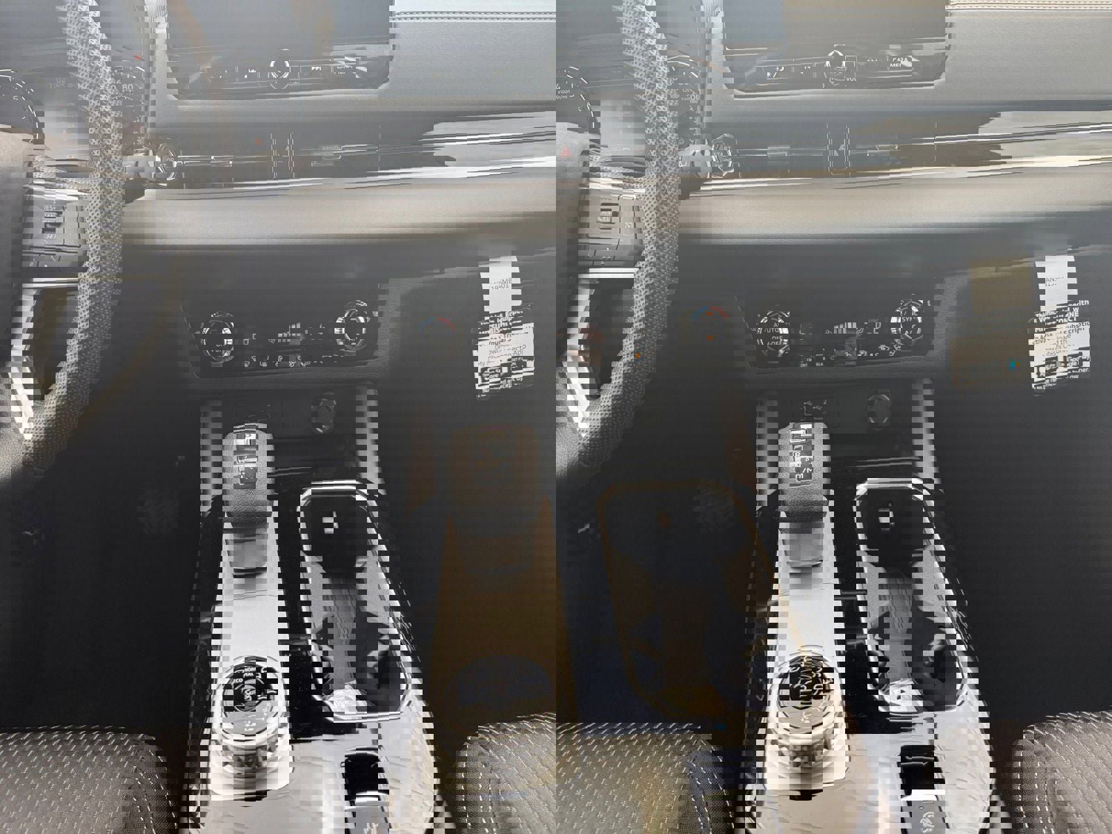 New 2025 Mitsubishi Outlander ES image 11