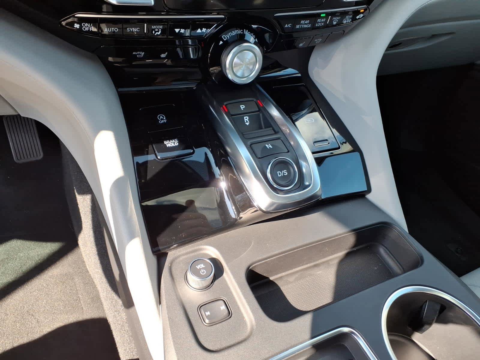 Certified 2025 Acura MDX SH-AWD w/ Technology Package image 12