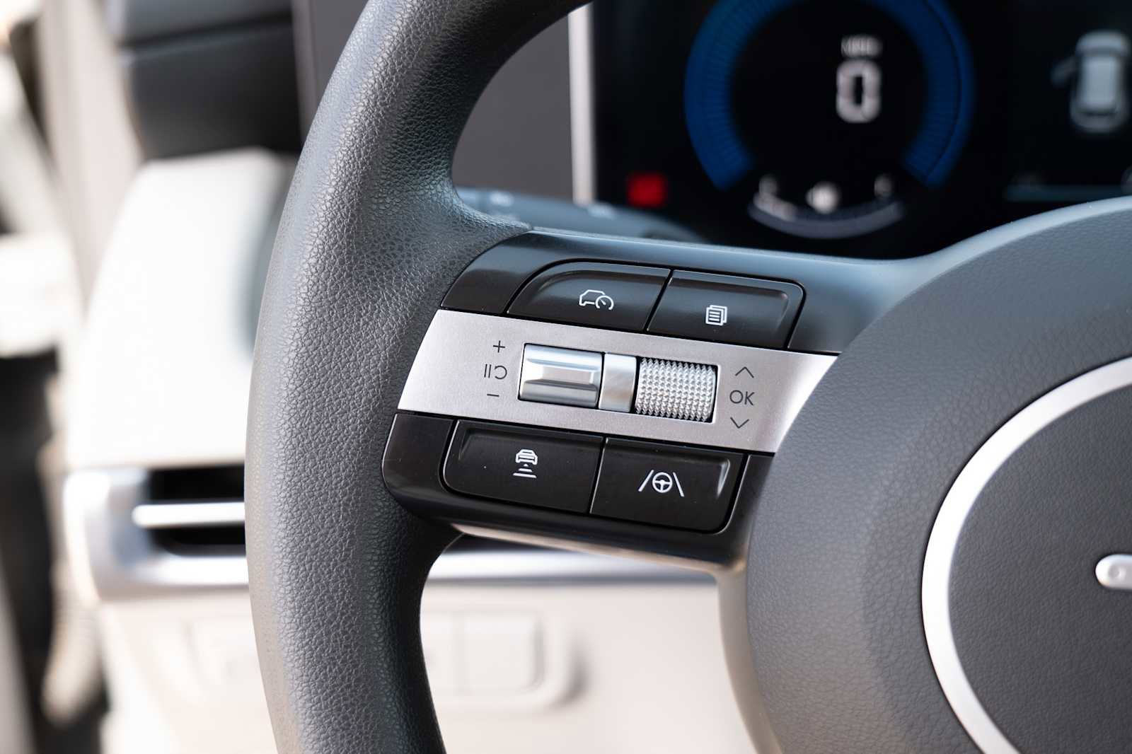 Used 2025 Hyundai Tucson SE image 13