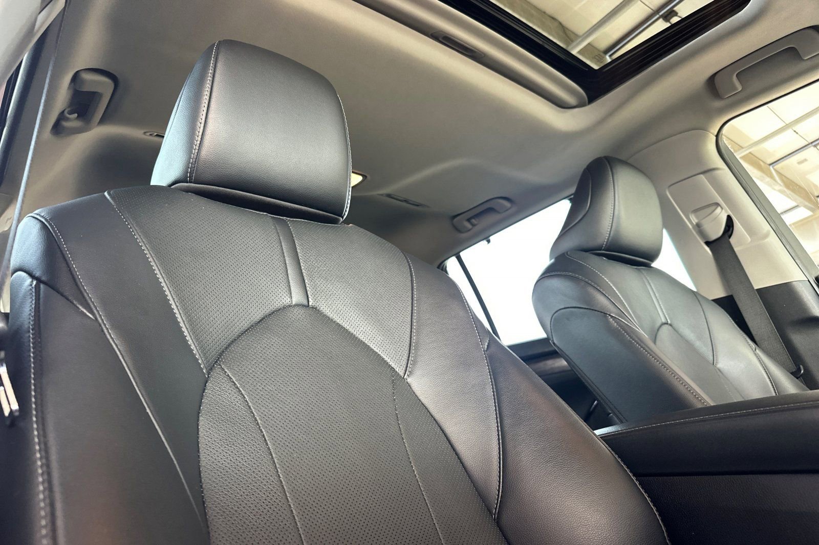 Used 2023 Toyota Highlander Limited image 21