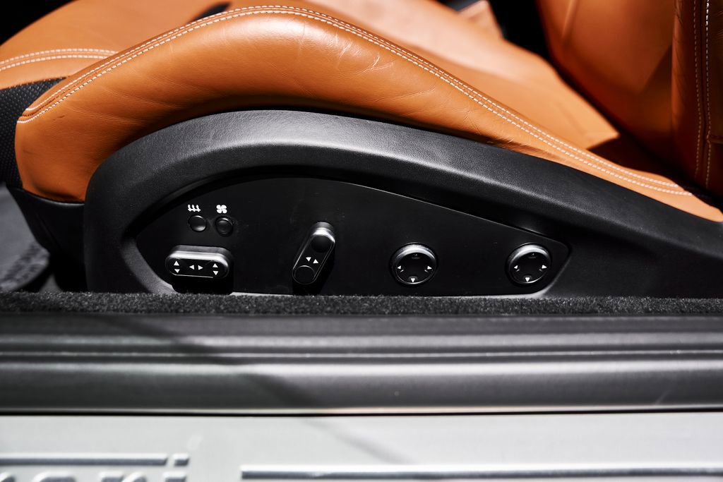 Used 2018 Ferrari GTC4Lusso image 39