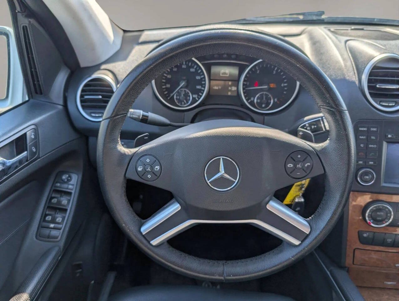 Used 2009 Mercedes-Benz ML 320 BlueTEC 4MATIC image 40