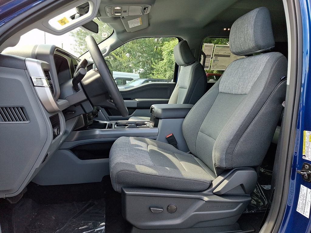 New 2026 Ford F250 XLT w/ XLT Premium Package AWD/4WD image 9