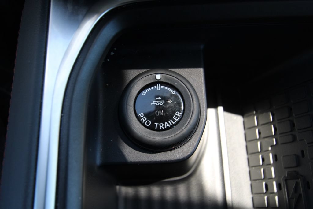Used 2025 Ford Expedition Max Active AWD/4WD image 28