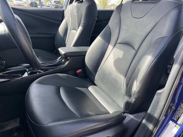 Used 2017 Toyota Prius Four image 28