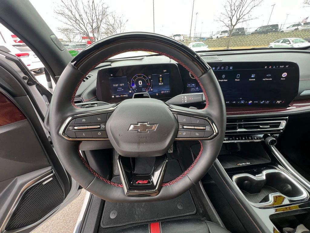 Used 2024 Chevrolet Traverse RS image 47