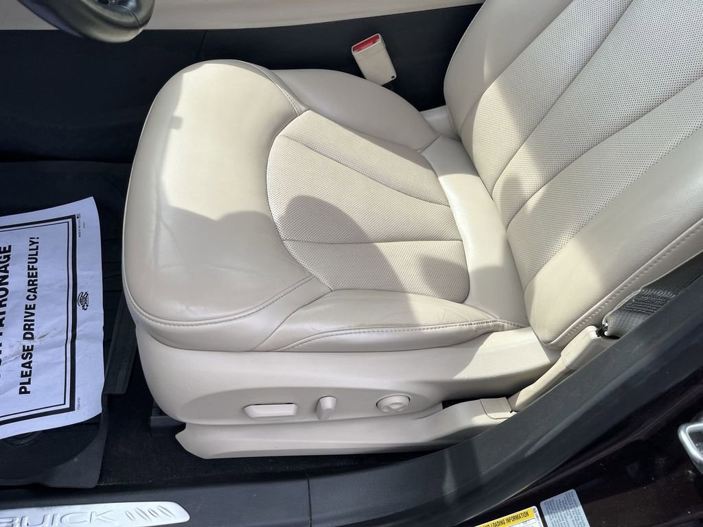 Used 2020 Buick Envision Essence w/ Experience Buick Package AWD/4WD image 12