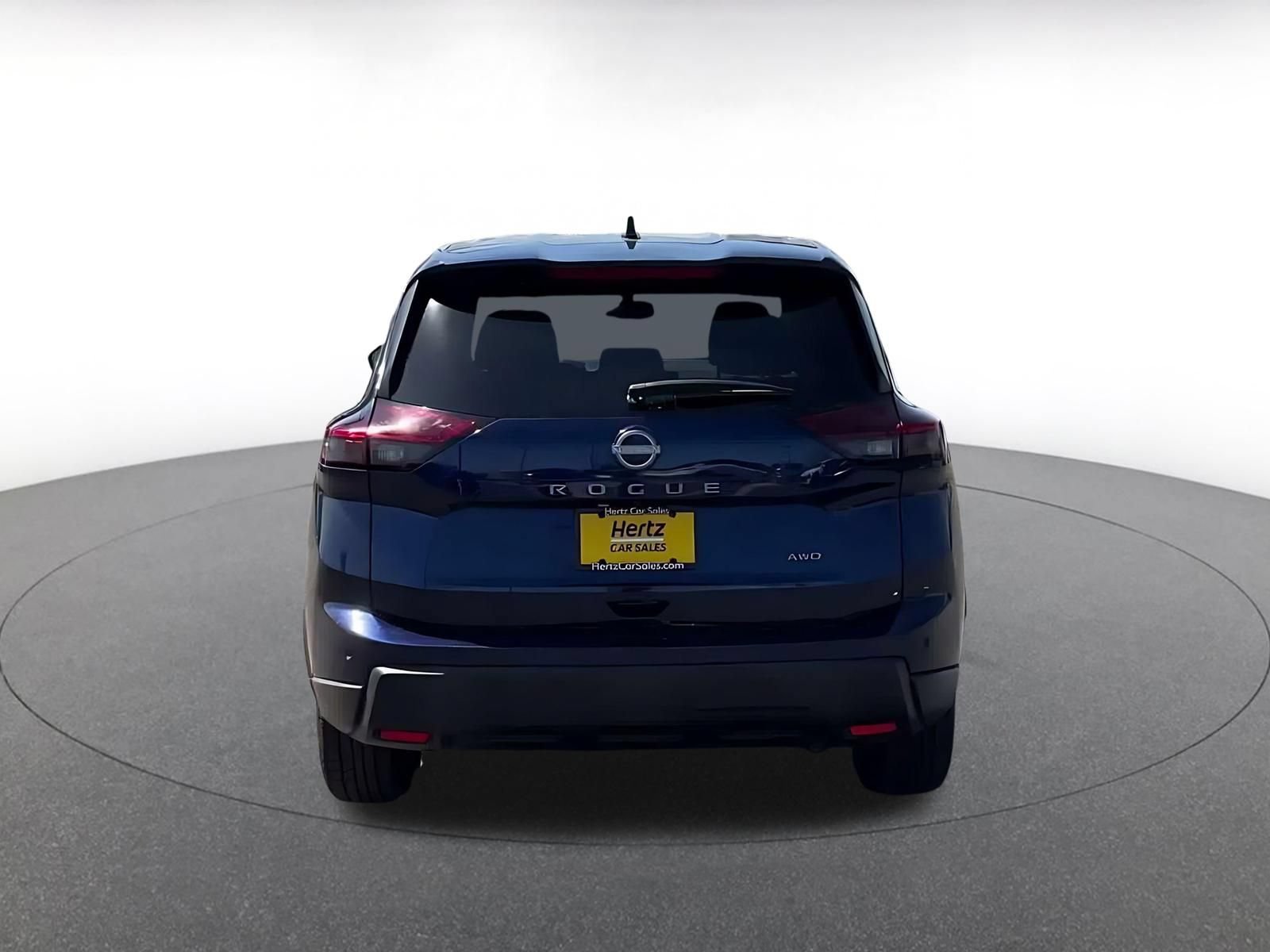 Used 2025 Nissan Rogue SV AWD/4WD image 12