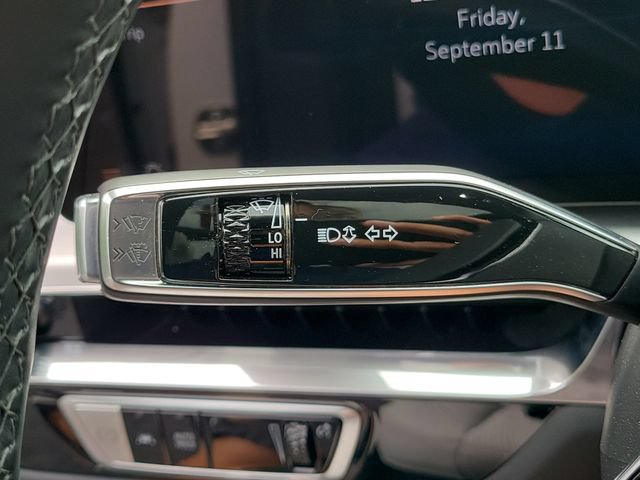 Certified 2024 Cadillac Lyriq Luxury AWD/4WD image 20