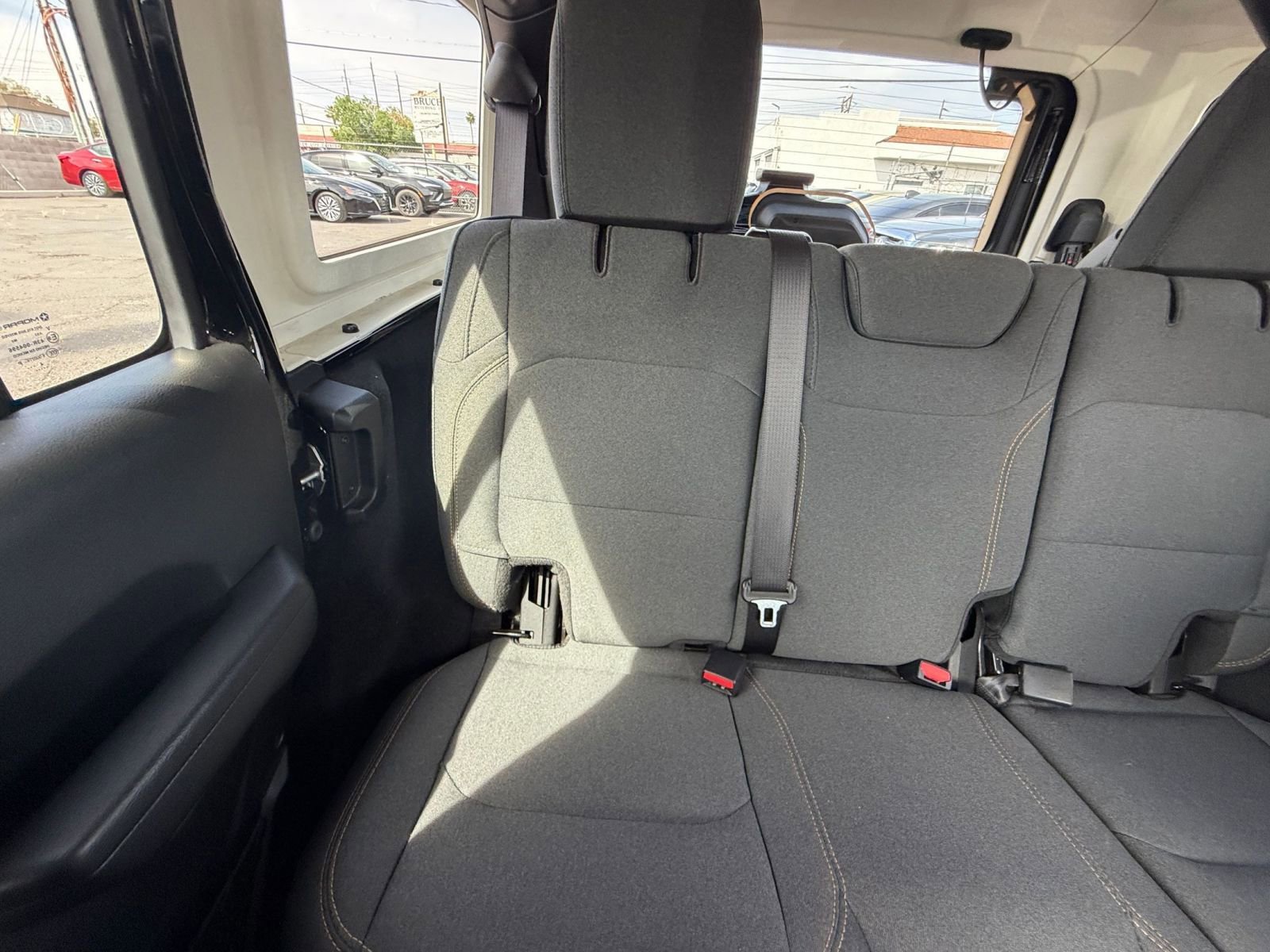 Used 2025 Jeep Wrangler Sport S image 38