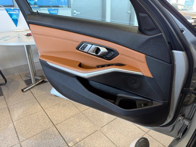 Used 2019 BMW 330i Sedan w/ Convenience Package RWD image 23