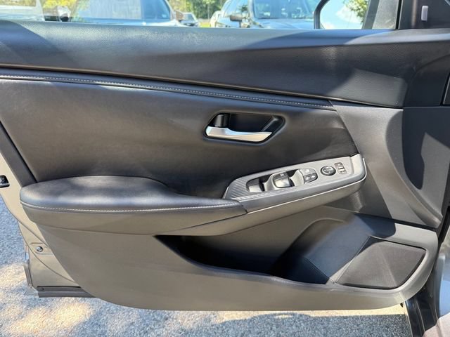 Used 2025 Nissan Sentra SV FWD image 23