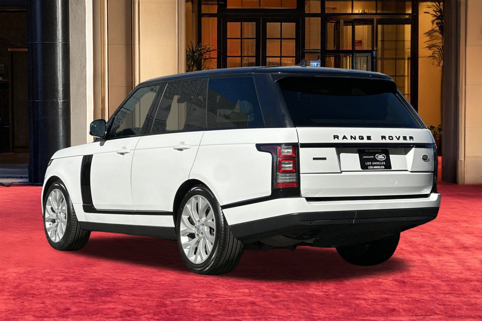 Used 2016 Land Rover Range Rover Supercharged image 4