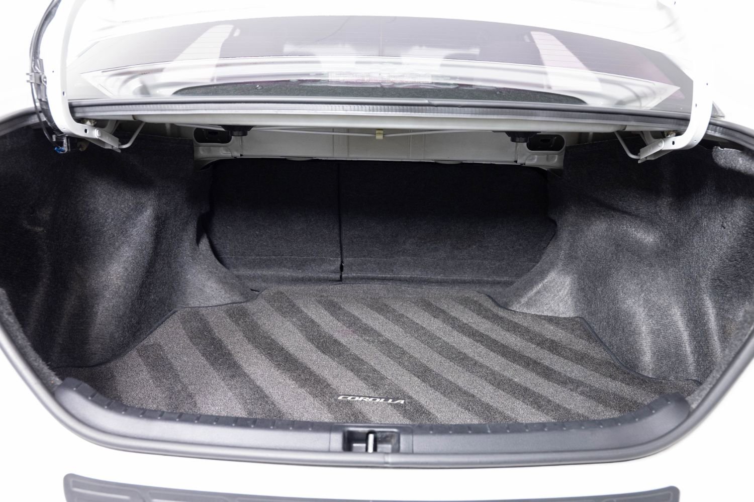 Used 2015 Toyota Corolla LE FWD image 20