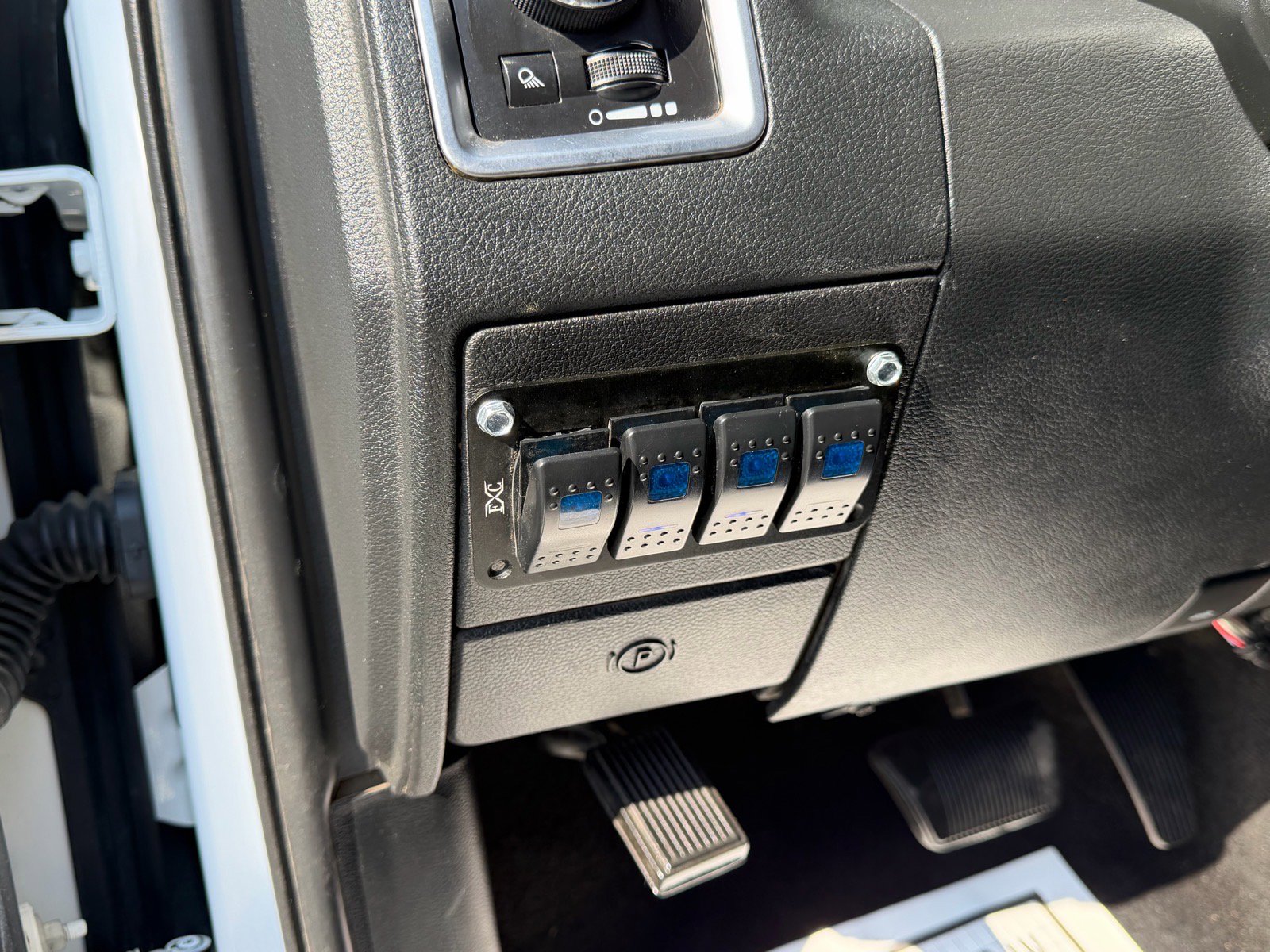 Used 2016 RAM 2500 SLT w/ Protection Group image 25