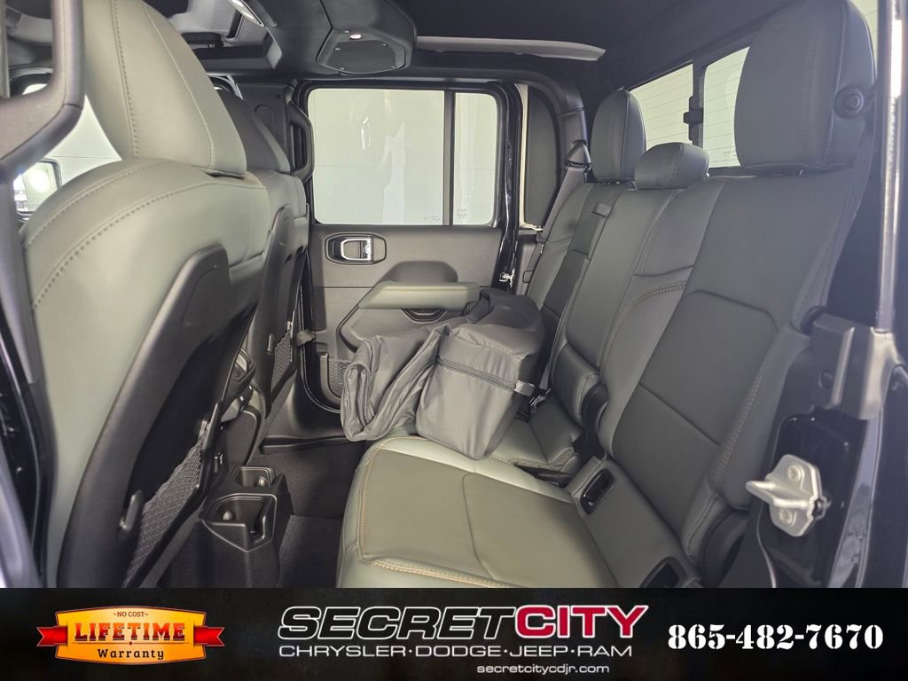 New 2025 Jeep Gladiator Mojave image 29