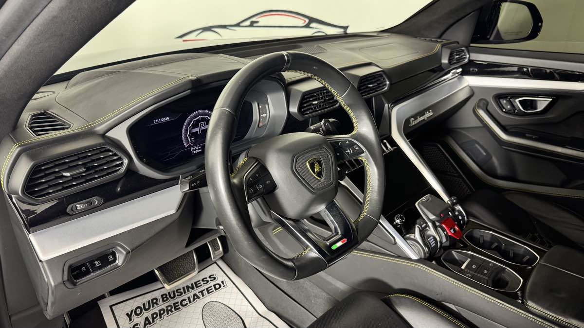 Used 2019 Lamborghini Urus AWD/4WD image 13
