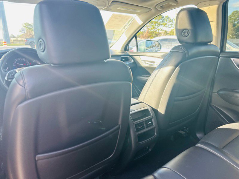 Used 2017 Cadillac XT5 Luxury image 43