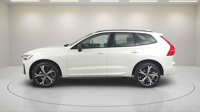Certified 2025 Volvo XC60 B5 Ultra w/ Protection Package Premier AWD/4WD image 4