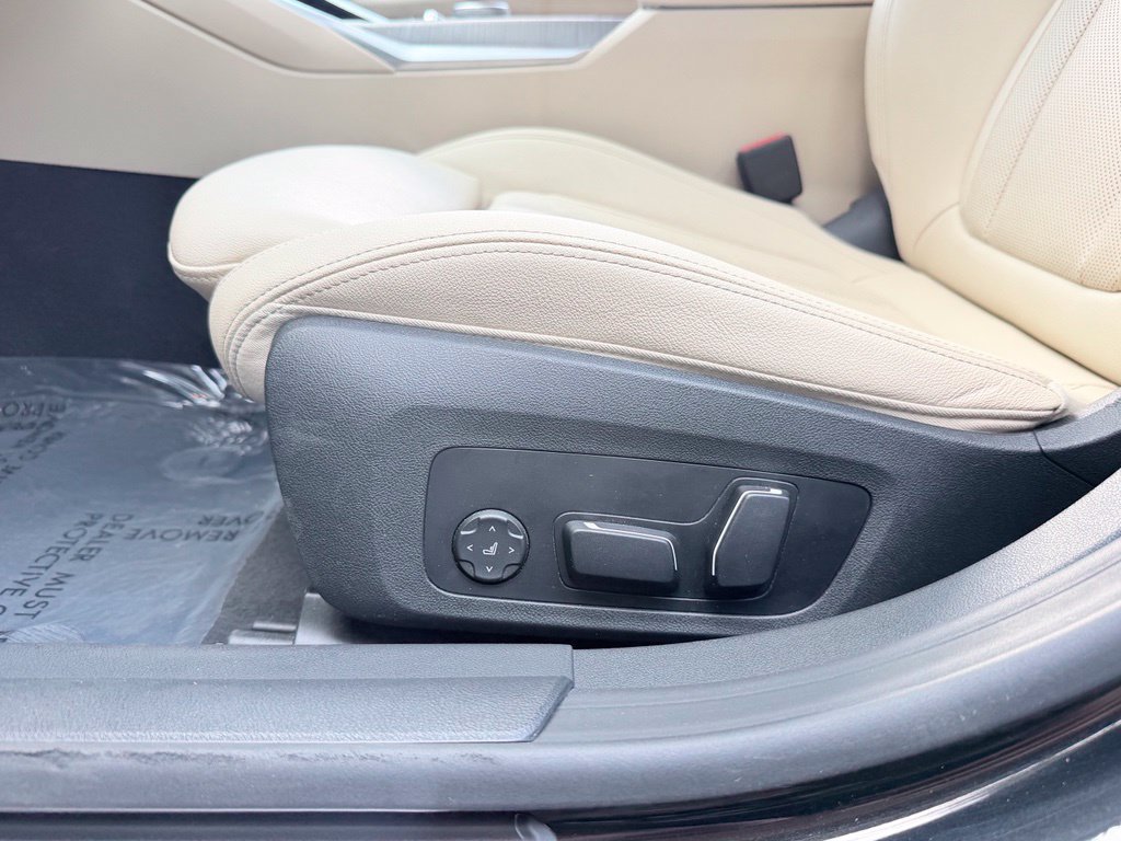 Used 2025 BMW i4 eDrive40 RWD image 27