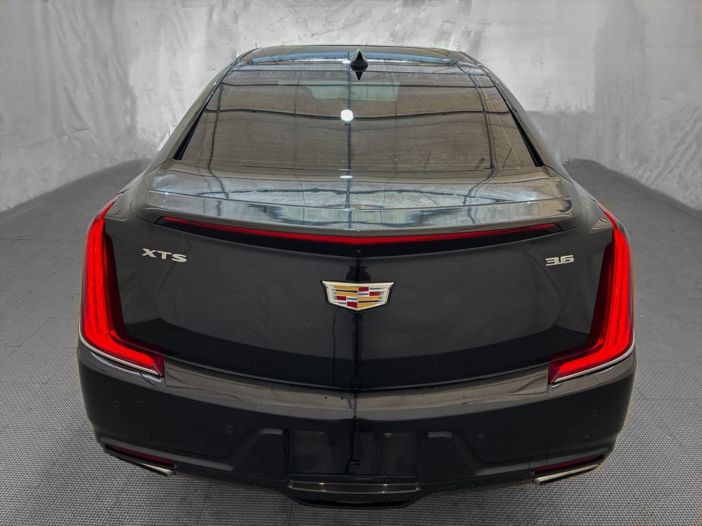 Used 2018 Cadillac XTS Luxury w/ Driver Awareness Package FWD image 5