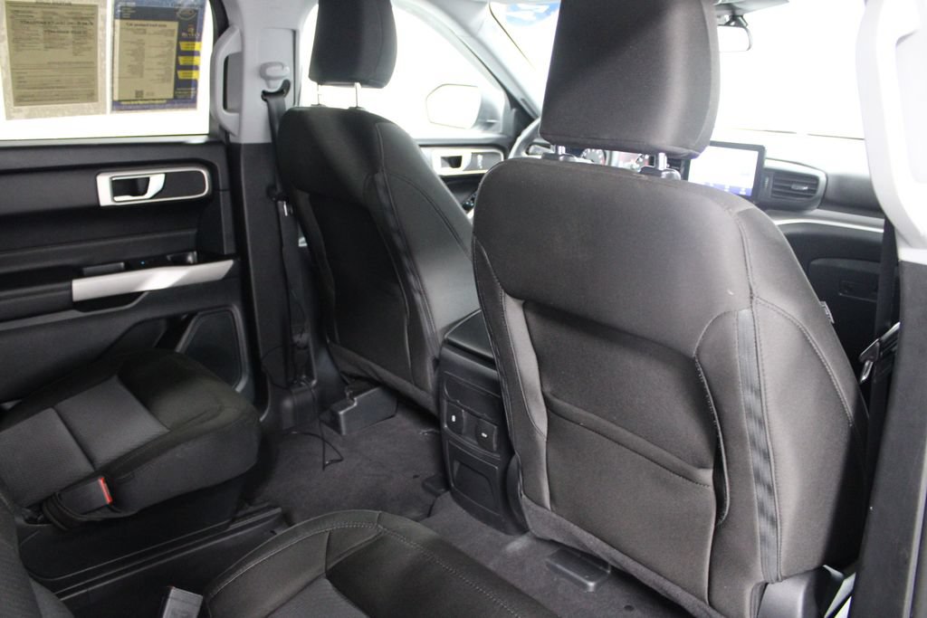 Used 2024 Ford Explorer XLT RWD image 28