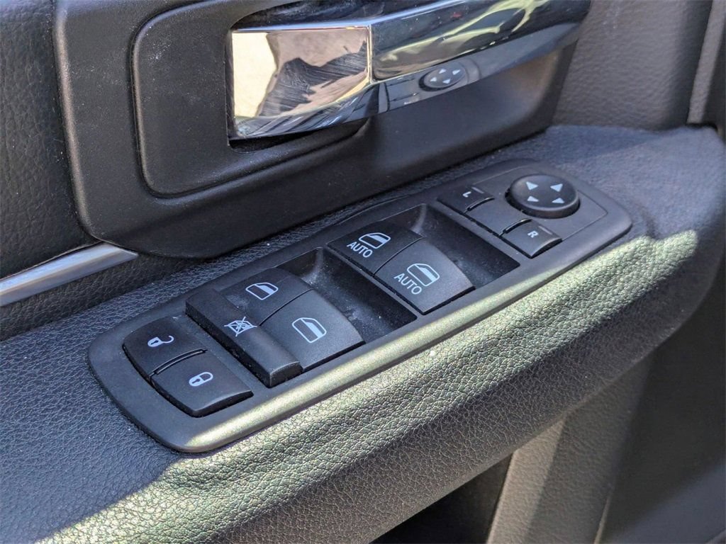 Used 2024 RAM 1500 Warlock RWD image 12