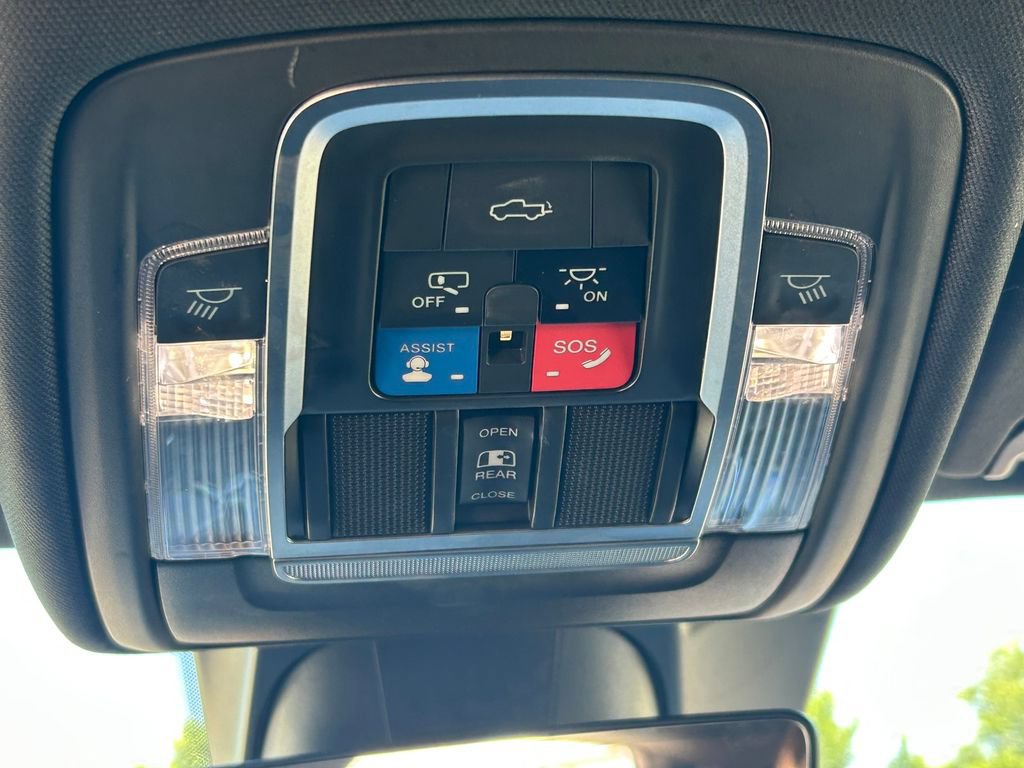 Used 2021 RAM 1500 Laramie RWD image 18