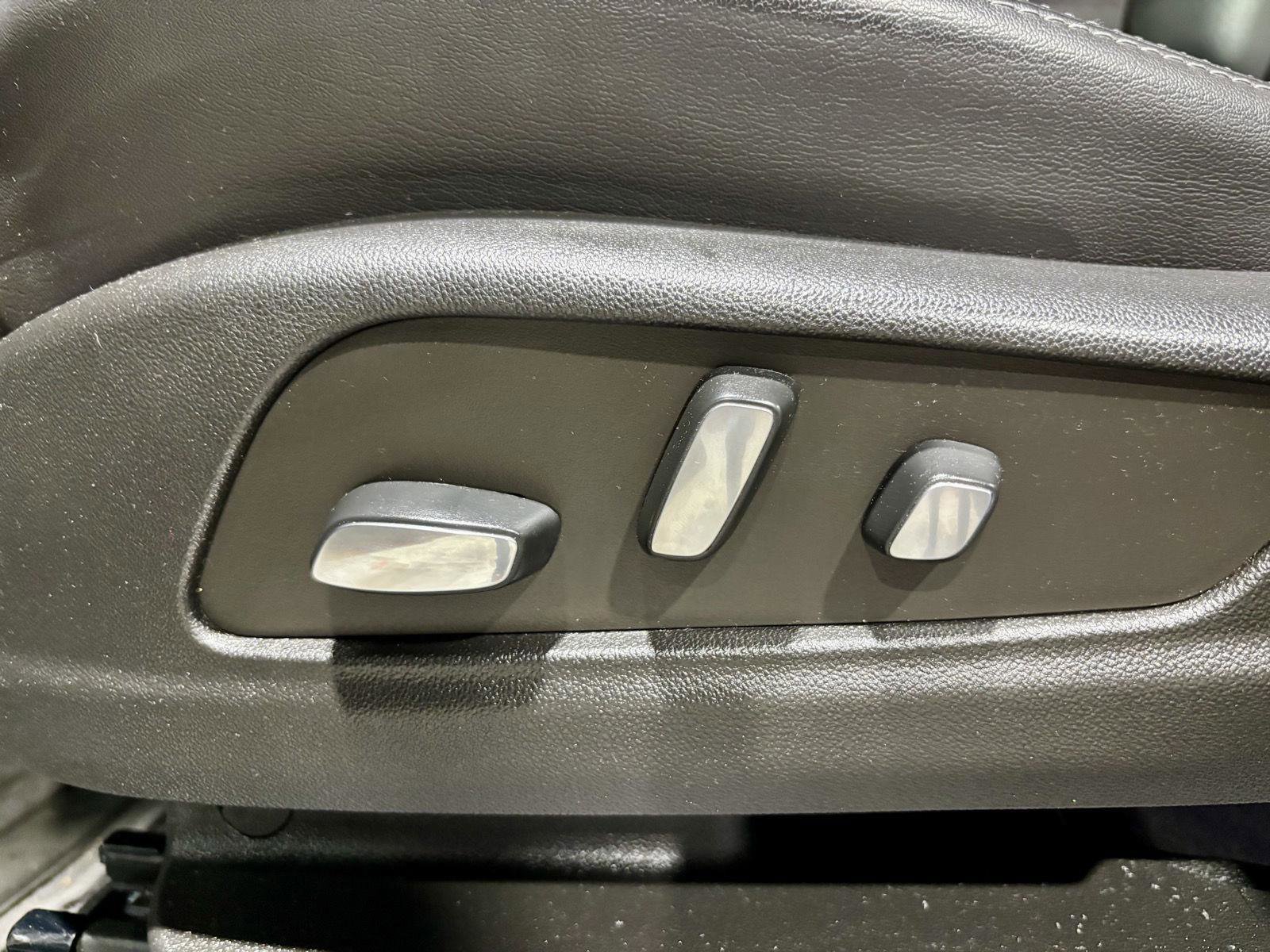 Used 2022 Cadillac XT5 Sportv image 25