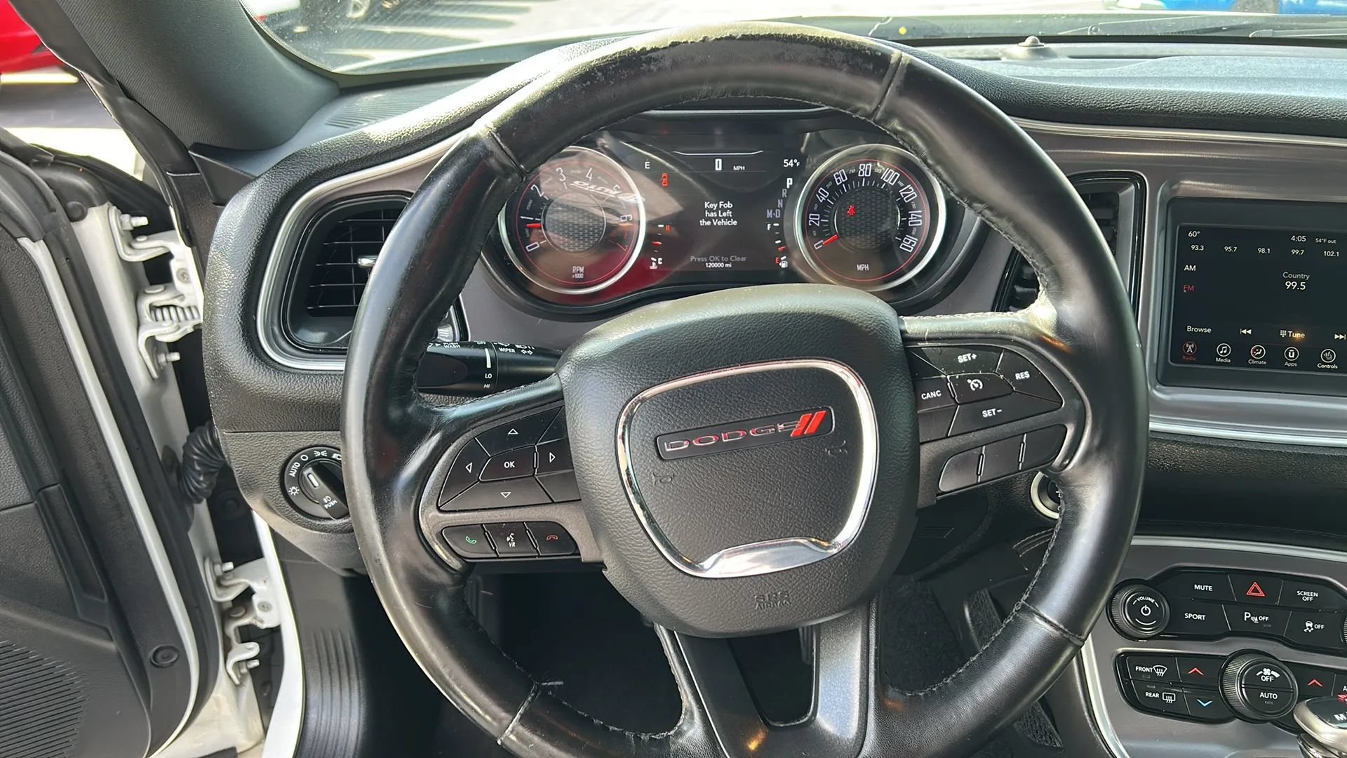 Used 2019 Dodge Challenger SXT w/ Driver Convenience Group RWD image 4