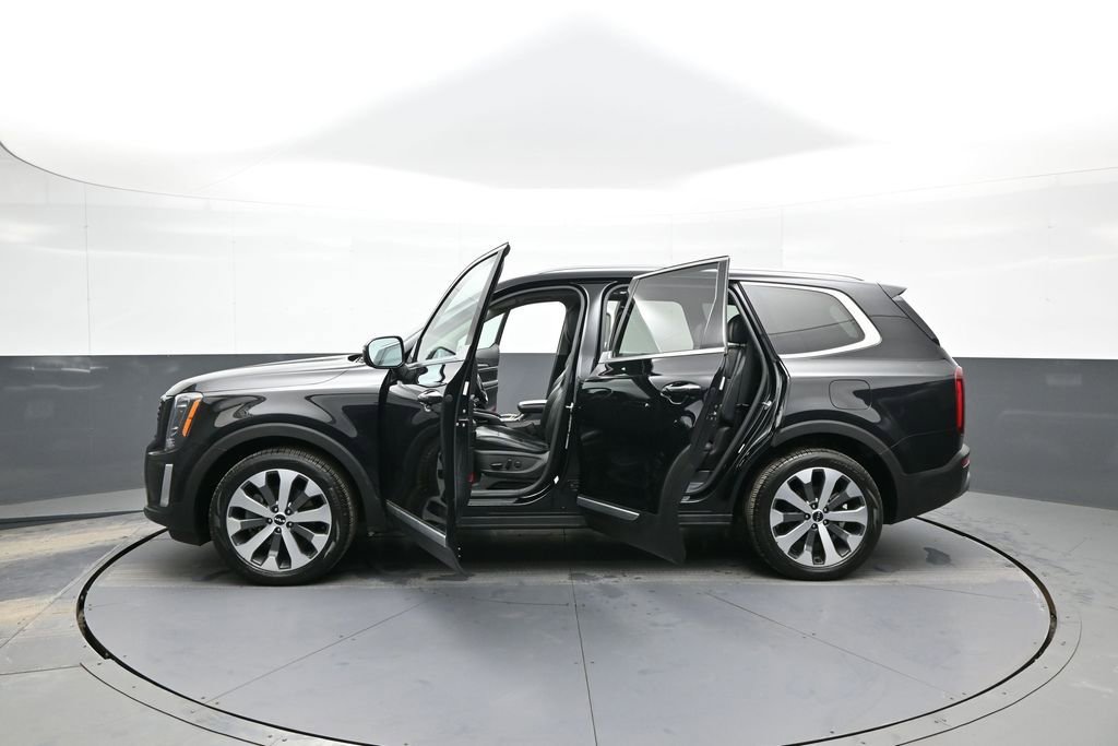 Certified 2022 Kia Telluride S image 44
