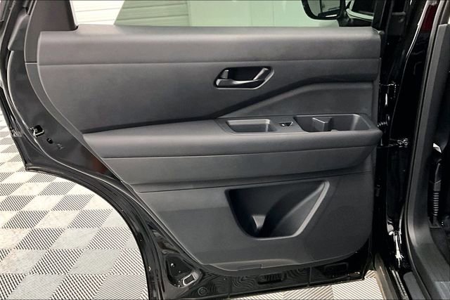 New 2025 Nissan Pathfinder SV w/ Cargo Package image 30