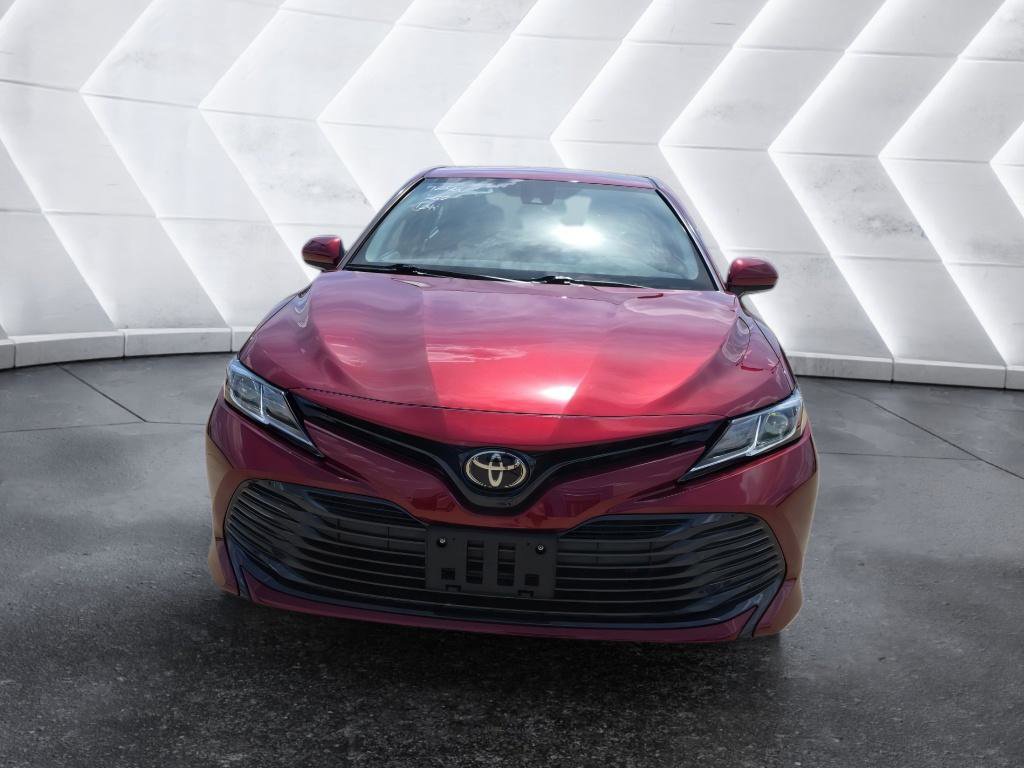 Used 2020 Toyota Camry LE image 2