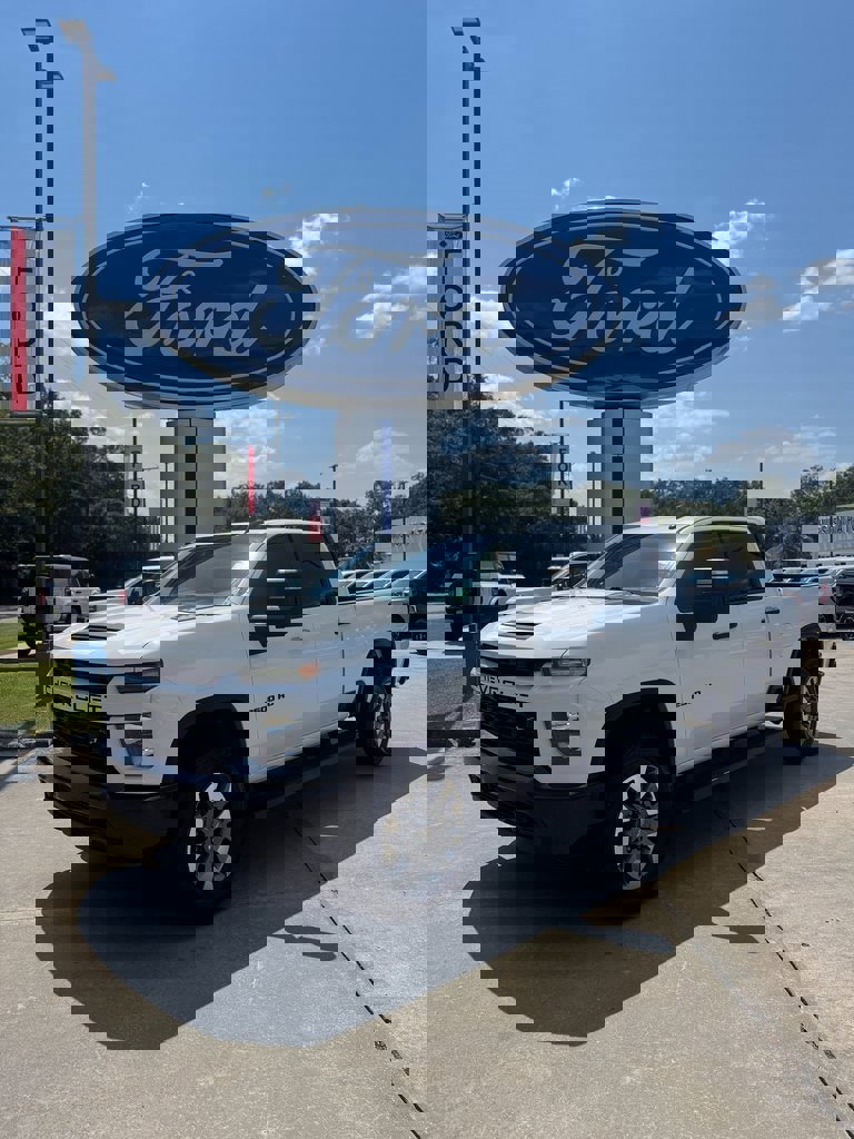 Used 2023 Chevrolet Silverado 2500 Custom w/ Custom Convenience Package
