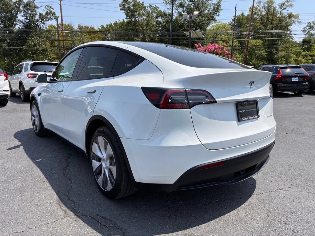 Used 2024 Tesla Model Y Long Range AWD/4WD image 5