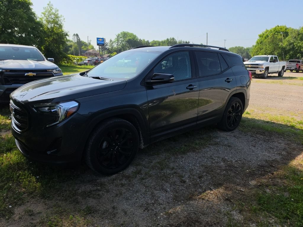 Certified 2021 GMC Terrain SLT w/ Elevation Edition FWD image 2