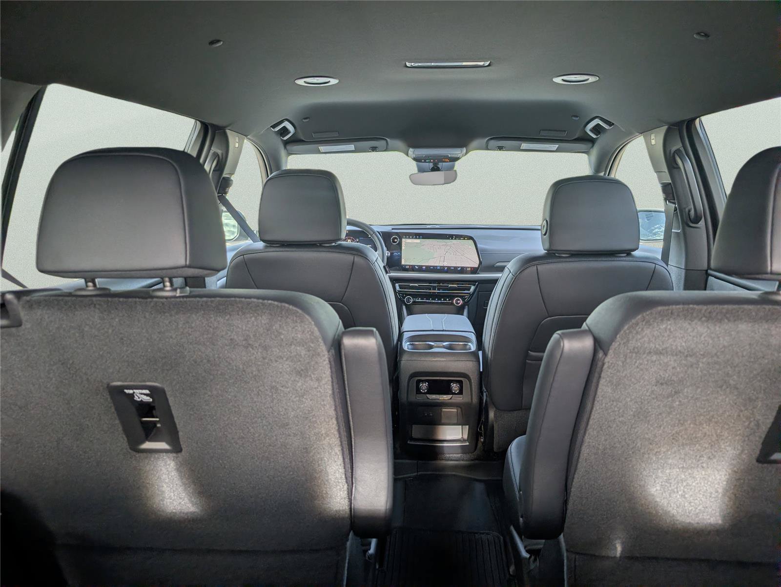 New 2026 Chevrolet Traverse LT w/ Driver Confidence Package FWD image 30