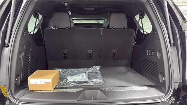 New 2026 Chevrolet Suburban High Country image 6