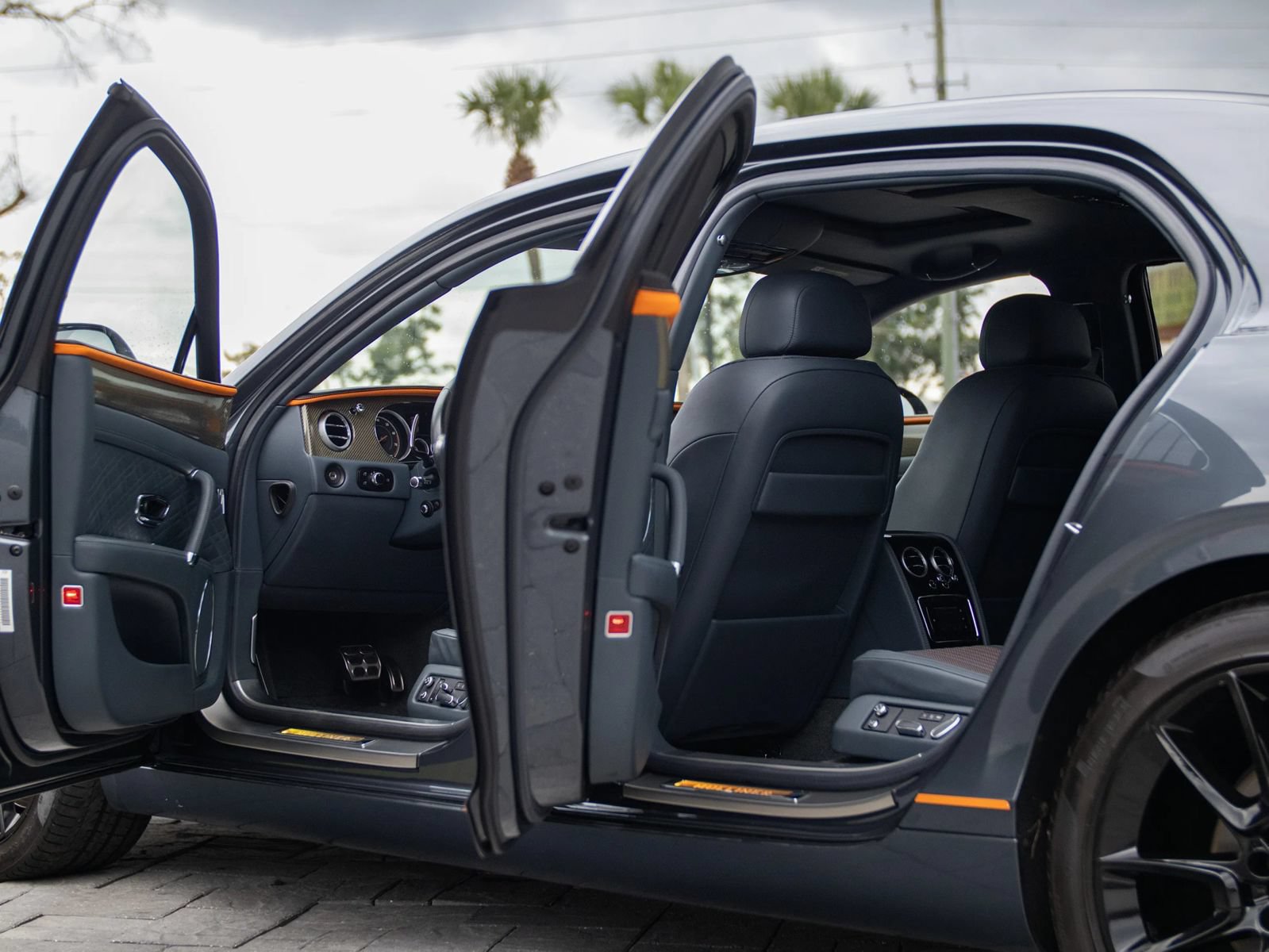 Used 2018 Bentley Flying Spur S V8 AWD/4WD image 22