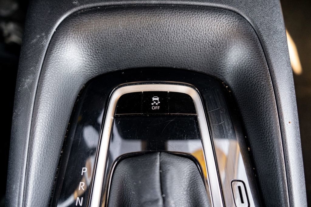 Certified 2024 Toyota Corolla LE image 28