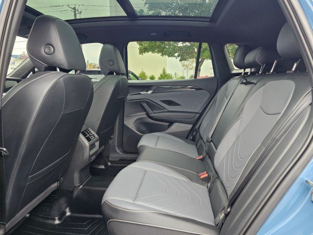Used 2025 Volkswagen Tiguan SE R-Line AWD/4WD image 20