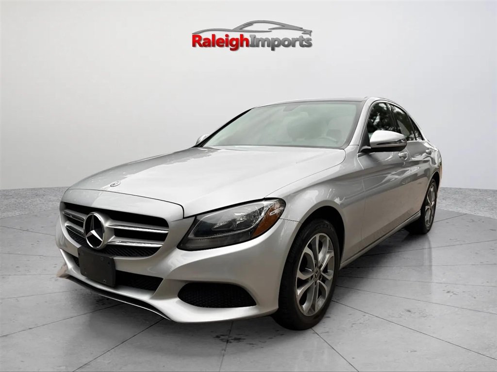 Used 2018 Mercedes-Benz C 300 4MATIC Sedan image 4