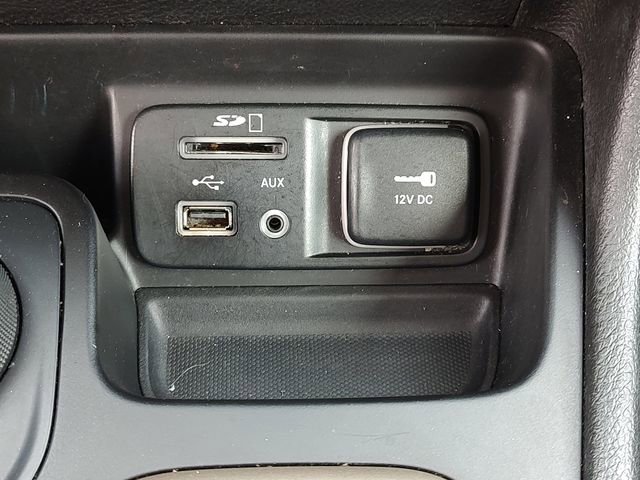 Certified 2018 Jeep Cherokee Limited w/ Technology Group image 18