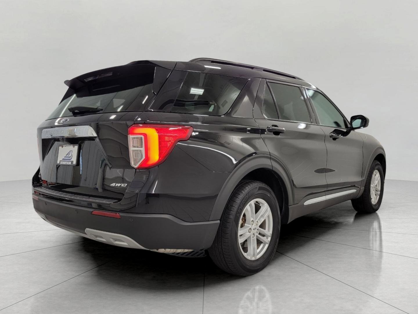 Used 2023 Ford Explorer XLT w/ Equipment Group 202A image 19