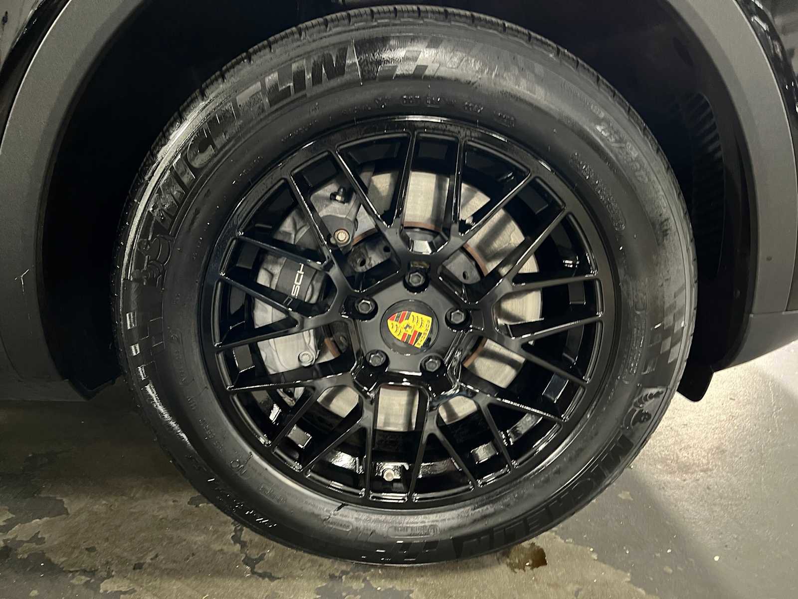 Used 2023 Porsche Cayenne image 9