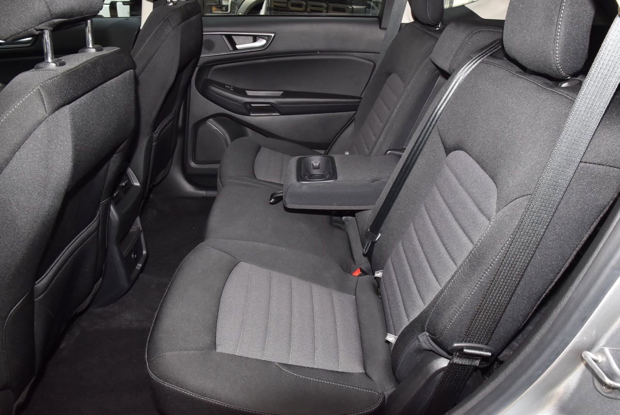 Certified 2023 Ford Edge SE w/ Black Appearance Package image 14