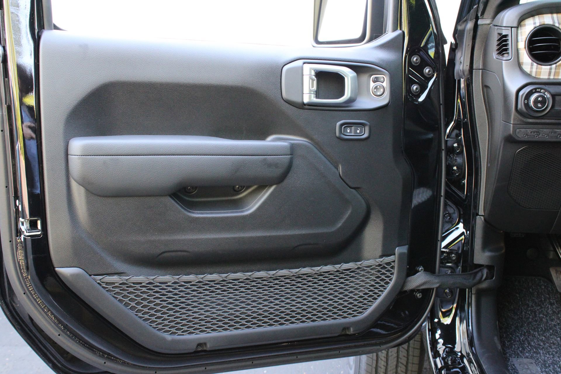 New 2026 Jeep Gladiator Sport AWD/4WD image 16