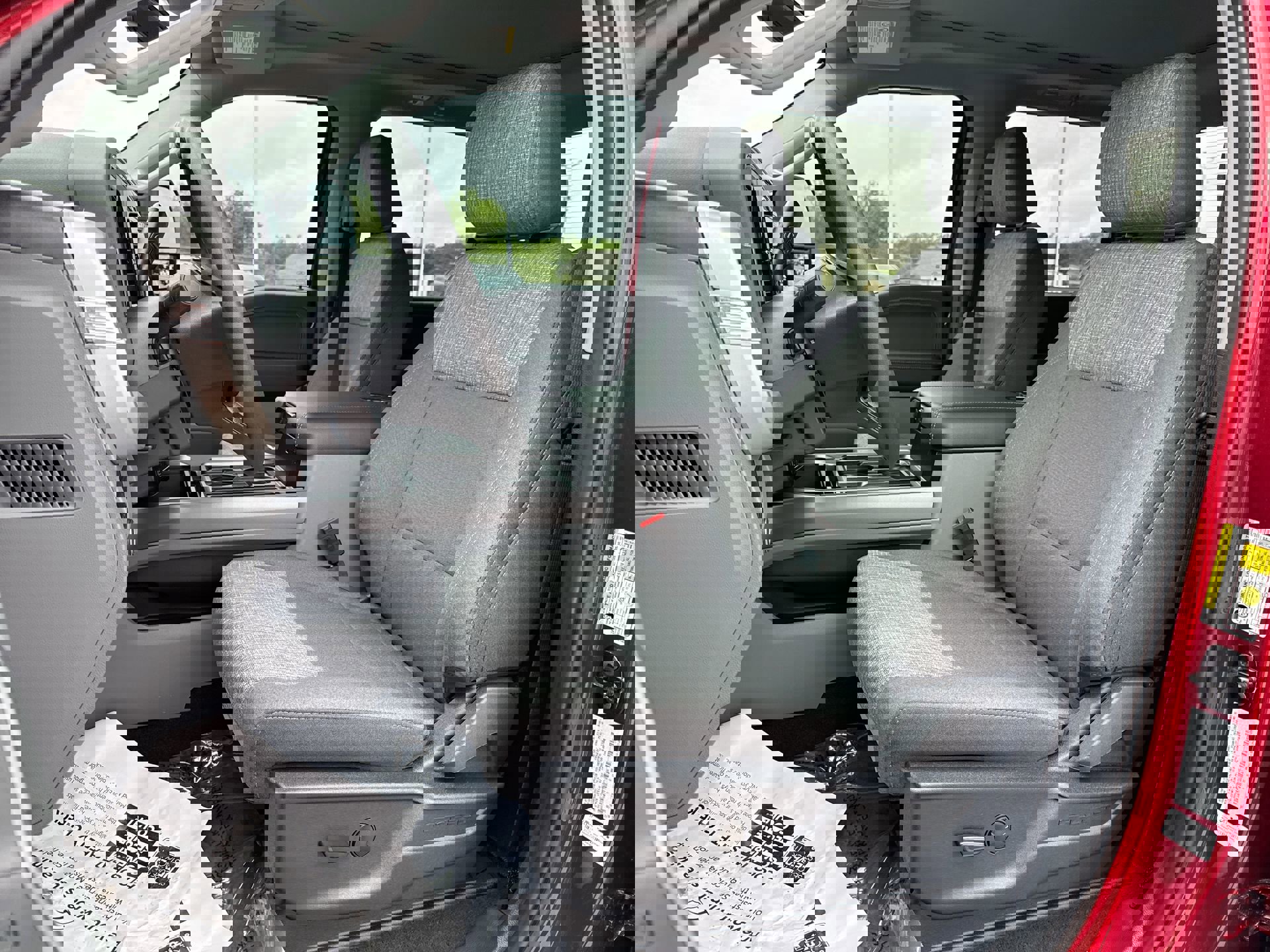 Used 2026 Ford F250 XLT w/ XLT Premium Package image 13